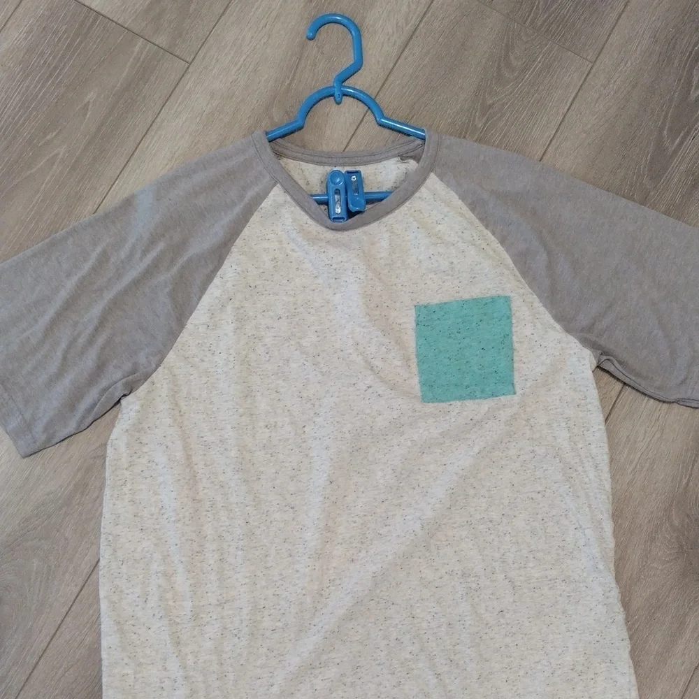 Carbon Gray and Green Short Sleeve Tee - Picture 3 of 14